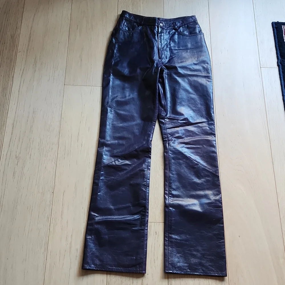 Vintage Elements by Vakko Leather Pants in Aubergine - Picture 12 of 15